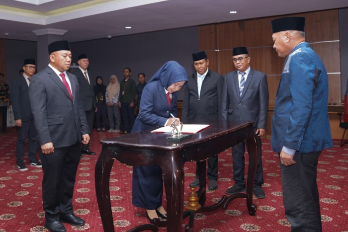 Gubernur Sherly Ganti Tujuh Kepala Dinas di Pemprov Maluku Utara