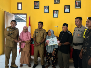 BLT Tahap II Desa Manaf, Kepulauan Sula Disalurkan