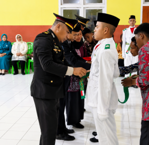 Kapolsek dan Danramil Patani Ikut Kukuhkan Paskibraka Kecamatan Patani