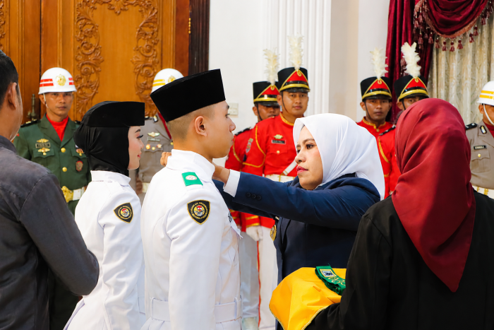 Kukuhkan Paskibraka, Bupati Kepulauan Sula Tekankan Disiplin dan Tanggung Jawab